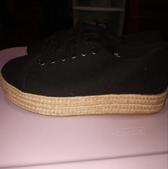 Torrid Black Canvas Espadrilles platforms lace up size 9.5w wide width - Picture 5 of 8